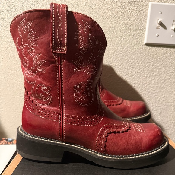 Ariat Original Baby Fat Red Boots Hard To Find SZ 9.5 - Picture 1 of 14
